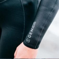 Mystic 2024 Femmes Gem 6/4/3mm Chest Zip à Capuche Combinaison Néoprène -Série Surf 2024 femmes gem 643mm chest zip a capuche combinaison neoprene 3