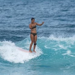 LONGBOARD 900 9'4" 74 L . Livré Avec 1 Aileron 10". -Série Surf longboard 900 94 74 l livre avec 1 aileron 10 1